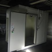 神奈川県横浜市磯子区の某食品卸会社｜プレハブ冷凍庫の新設工事