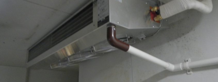 プレハブ冷凍・冷蔵庫の冷却機器の入れ替え工事