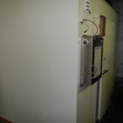 横浜市鶴見区の某仕出し弁当屋｜プレハブ冷凍庫の移設工事