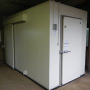 ホシザキ製の業務用プレハブ冷蔵庫