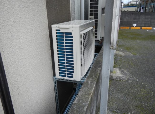 神奈川県座間市のそば屋「寿美吉」｜プレハブ冷蔵庫の冷却機器の入替工事