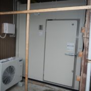 神奈川県横浜市の某水産会社｜プレハブ冷凍庫の新設工事
