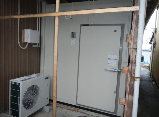神奈川県横浜市の某水産会社｜プレハブ冷凍庫の新設工事