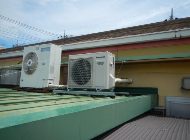神奈川県足柄郡大井町の某ファミリーレストラン｜プレハブ冷凍庫の冷却ユニットのサイクル交換