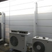 使用済プレハブ冷蔵庫を再設置＋ホシザキ室外機を新規導入｜神奈川県平塚市 水産加工場での移設工事事例