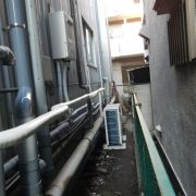 既設プレハブ冷蔵庫の移設と再稼働＋ホシザキ新規室外機導入｜神奈川県伊勢原市 食品スーパーでの冷蔵設備リユース施工