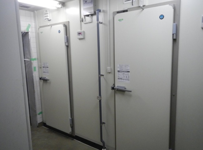 【神奈川県大和市】大手飲食店バックヤードにホシザキ製プレハブ冷蔵庫を新設｜業務用冷蔵設備施工事例